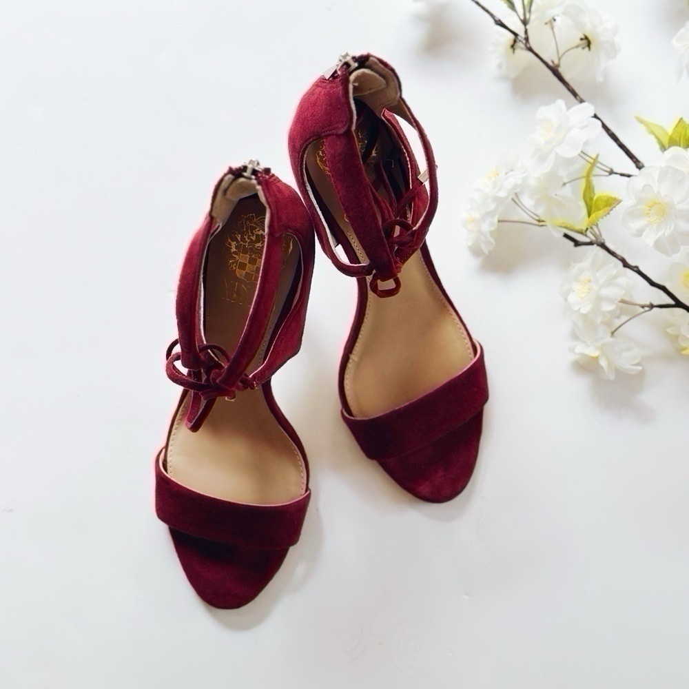 Vince Camuto Lace Up Heels Burgundy - Picture 4 of 8